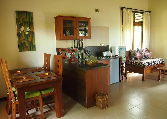 Guest house West Bali Villas-umasari 3*